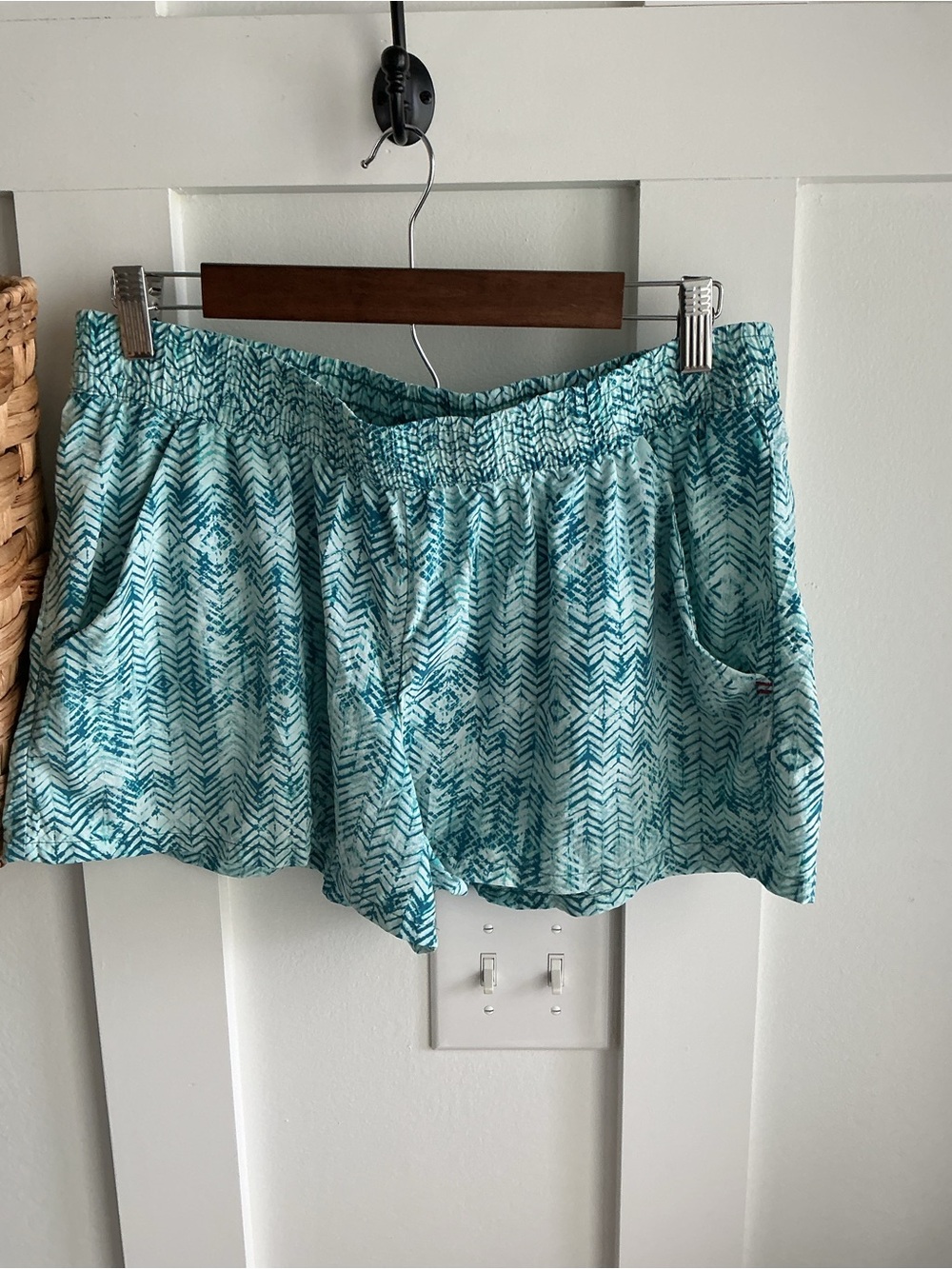 Toad&Co Teal Aqua Patterned Women's Athletic Shorts